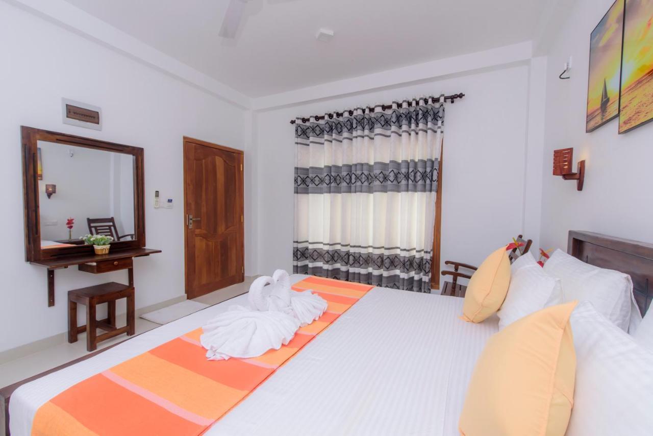 Scenery River Star Hotel Hikkaduwa Exterior photo